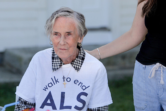 als-walk25-