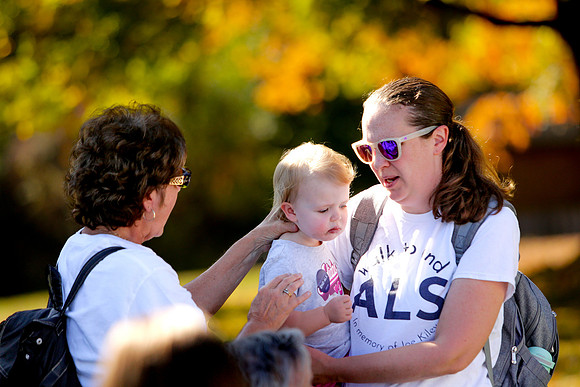 als-walk25-